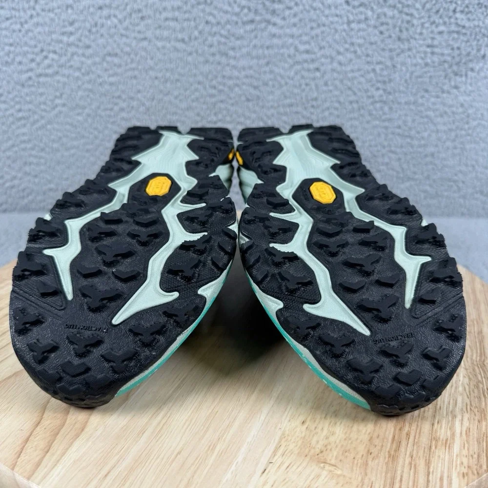 Hoka Speedgoat 6 Womens 6.5 B Trail Running Hiking Shoes Vibram 1147811 BLVR